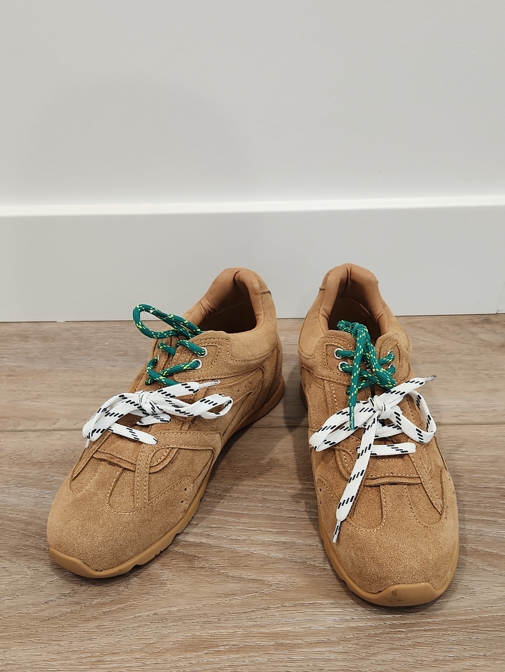 Womens Tan Suede Casual Sneakers Size 8 NWOT